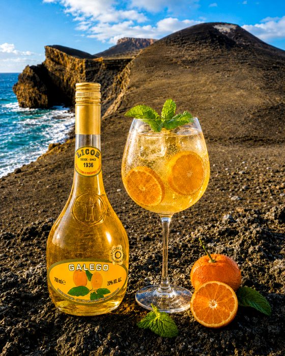 Galego Spritz na Paisagem Lunar dos Capelinhos